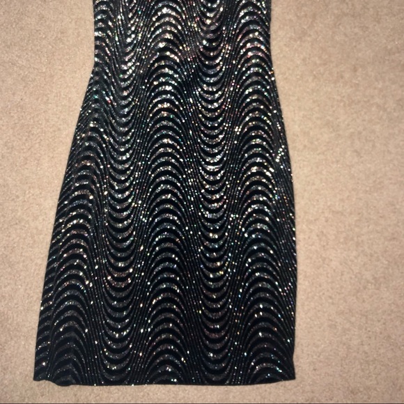 Party dress - Picture 2 of 2